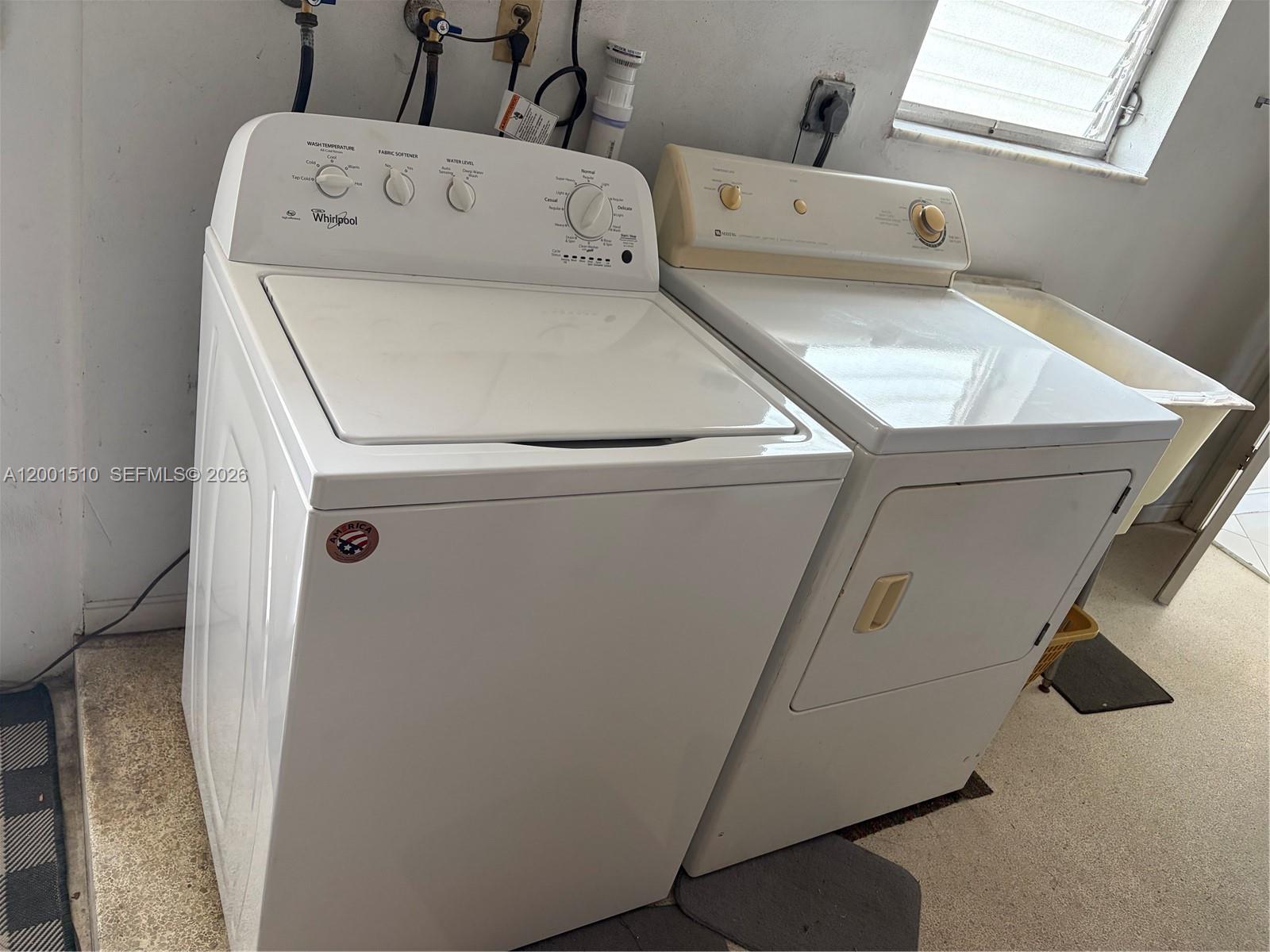 HOLLYWOOD HEIGHTS ADD SEC - Residential Lease