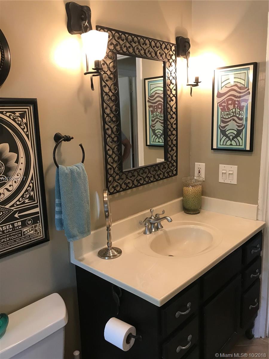 WILTON MANORS UNIT 1 - Residential