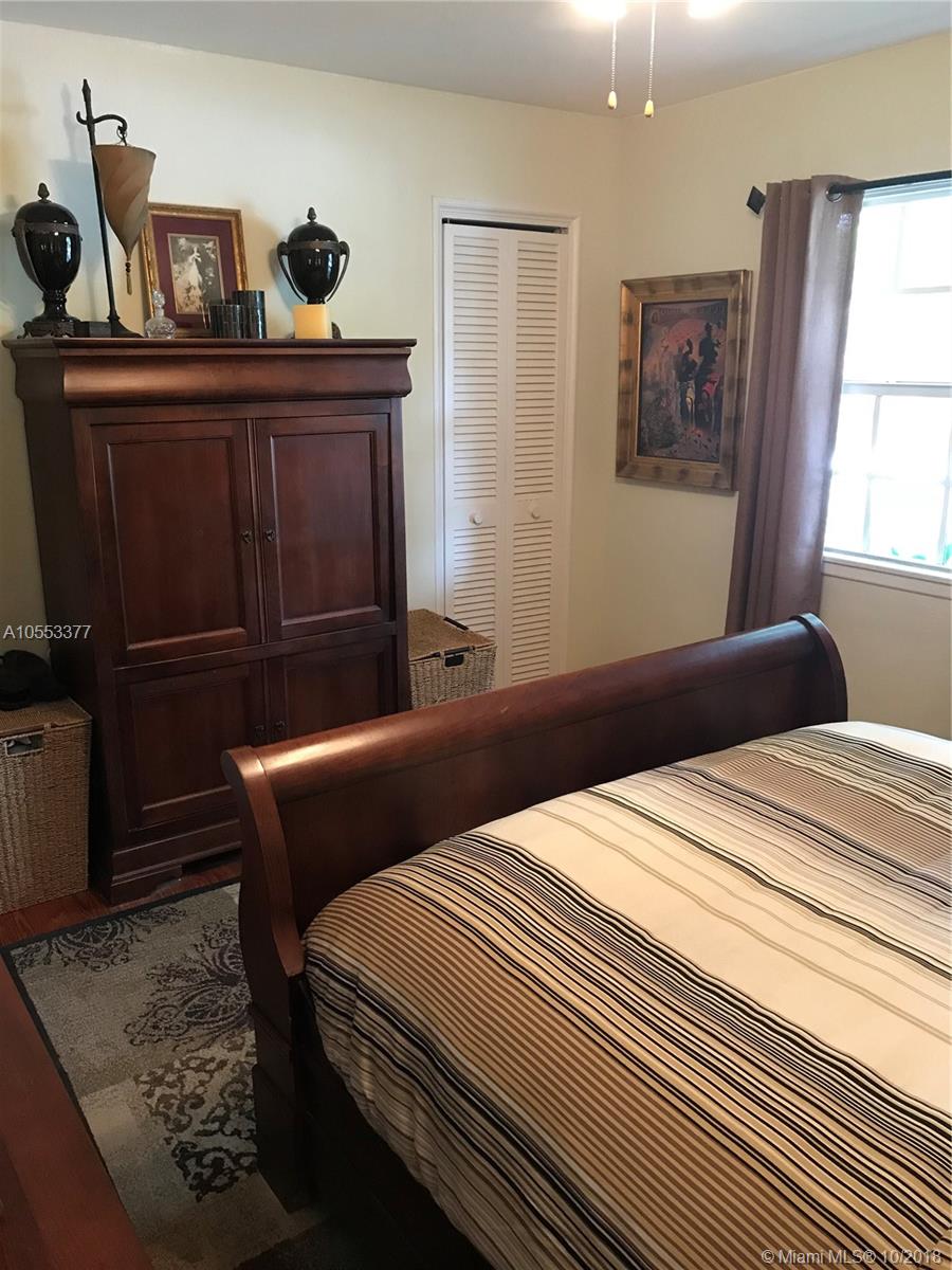 WILTON MANORS UNIT 1 - Residential