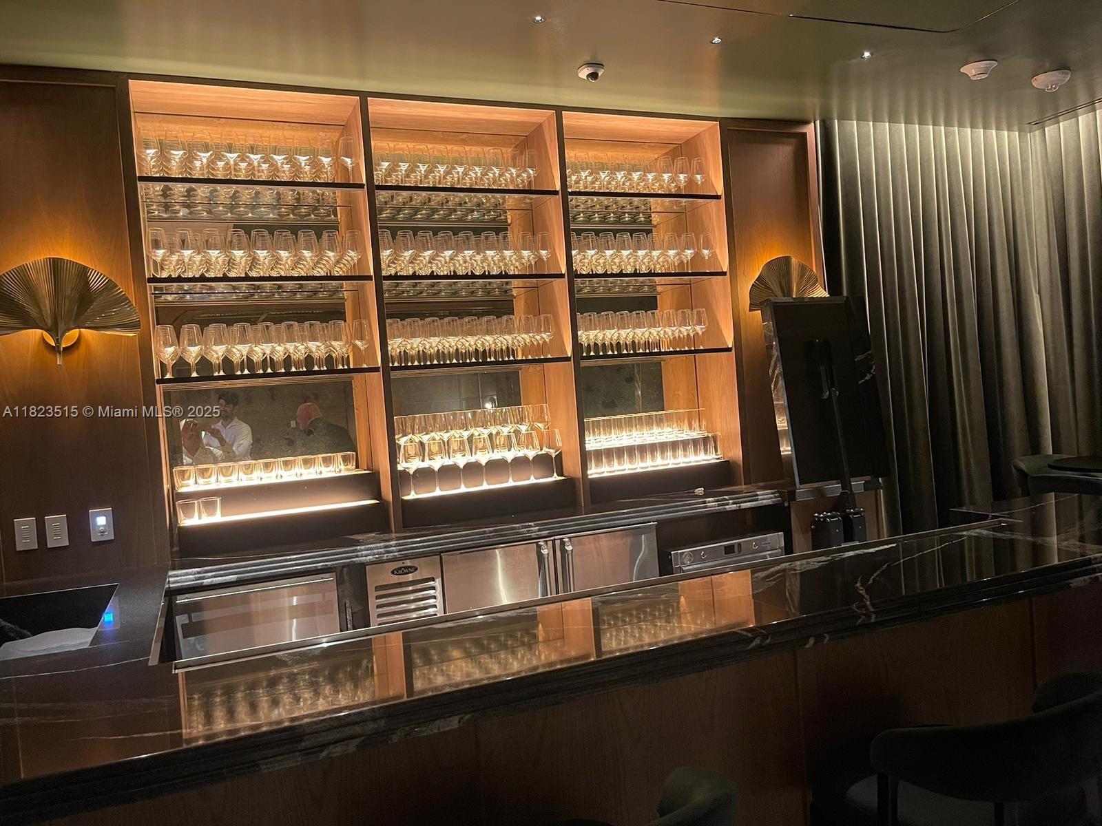 GALE RESIDENCES-NATIIVO - Residential