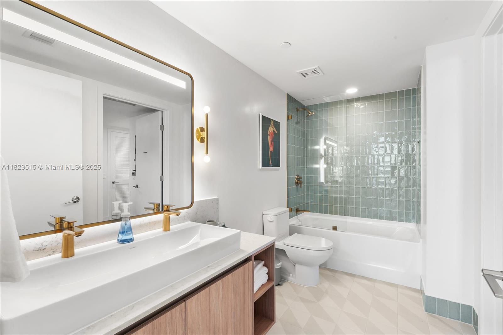 GALE RESIDENCES-NATIIVO - Residential