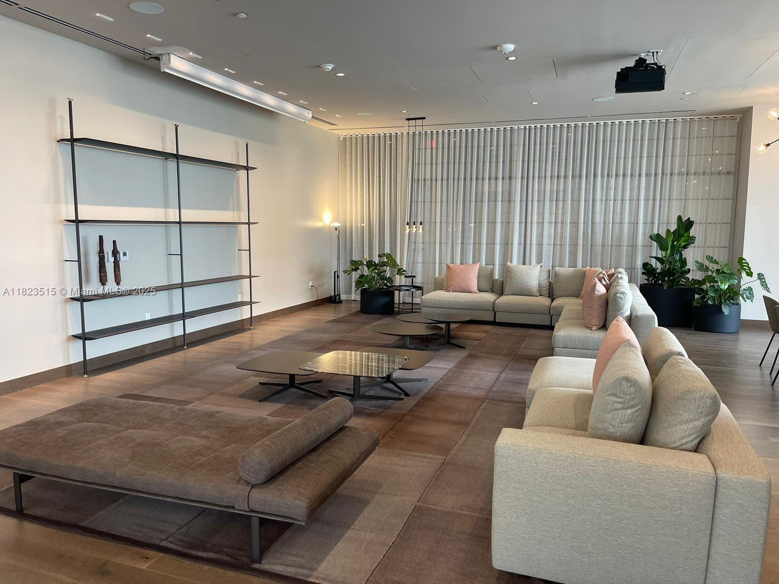 GALE RESIDENCES-NATIIVO - Residential