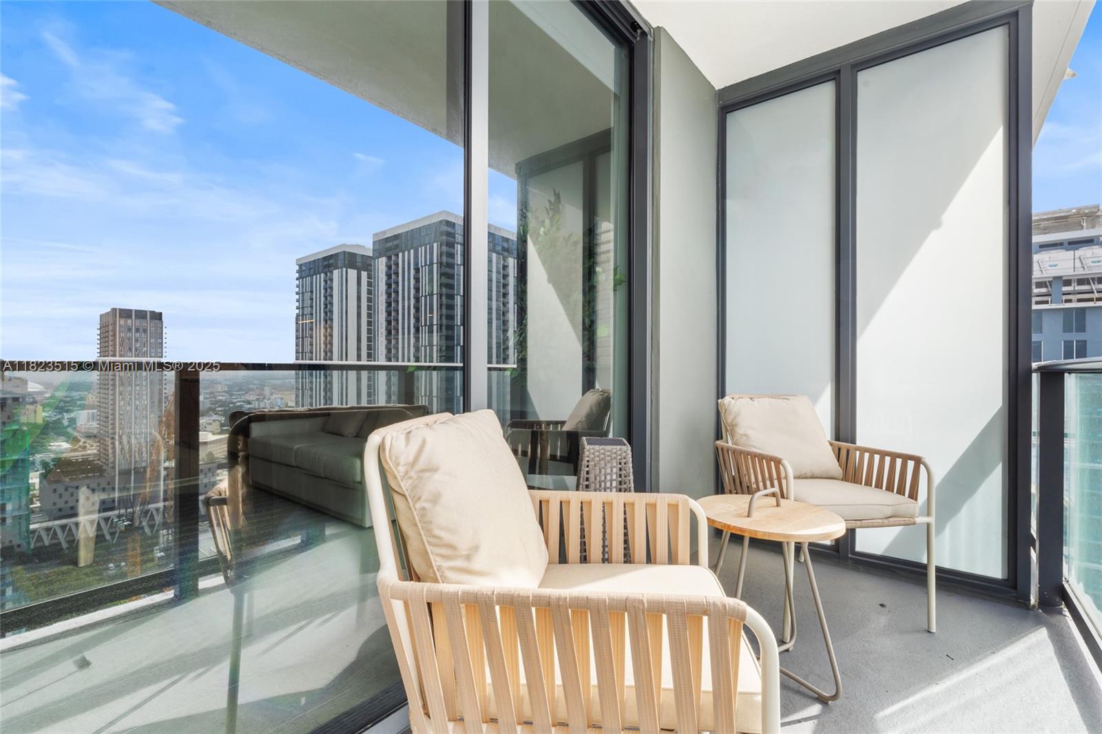 GALE RESIDENCES-NATIIVO - Residential