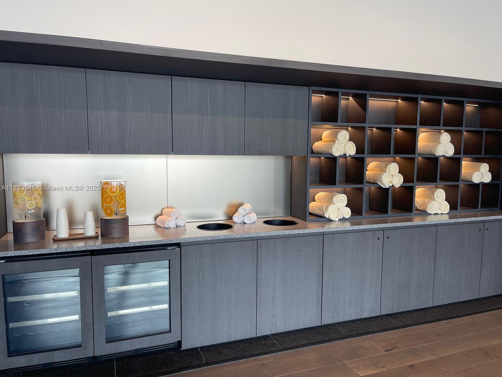 GALE RESIDENCES-NATIIVO - Residential