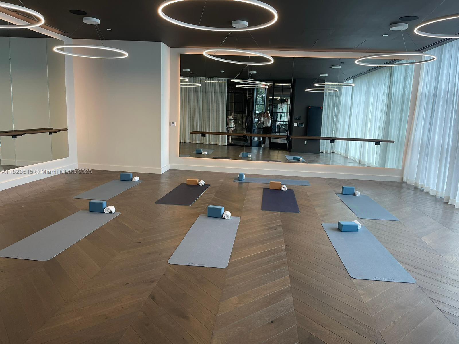 GALE RESIDENCES-NATIIVO - Residential