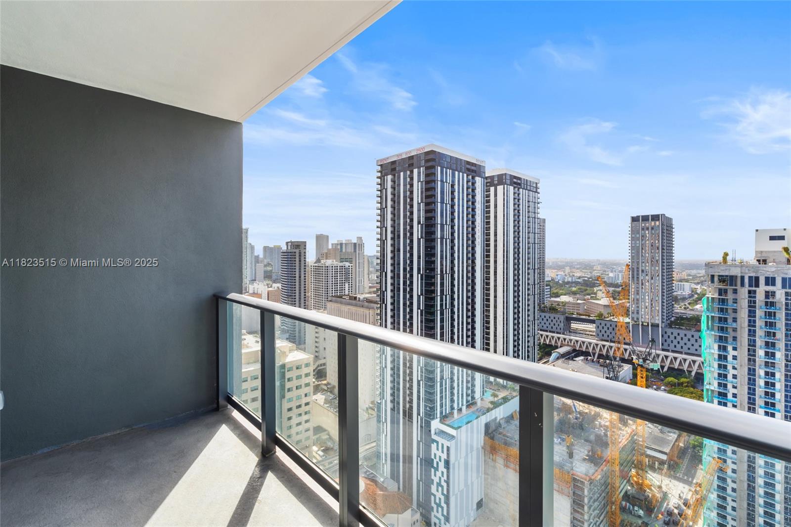 GALE RESIDENCES-NATIIVO - Residential