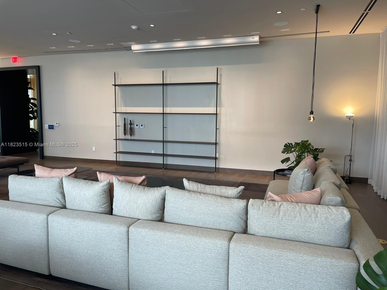 GALE RESIDENCES-NATIIVO - Residential