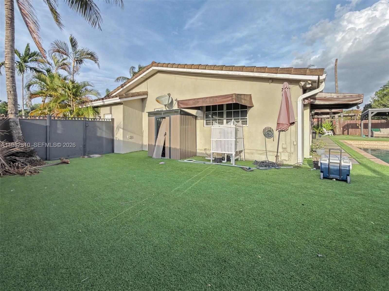 MIAMI LAKES SEC 4 - Residential