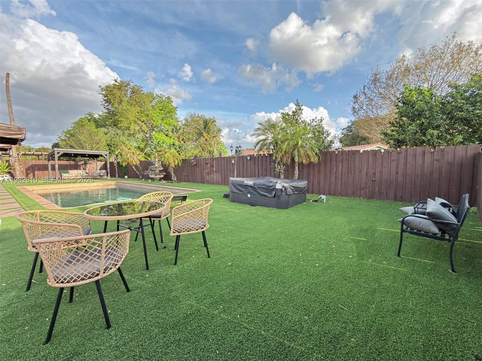 MIAMI LAKES SEC 4 - Residential