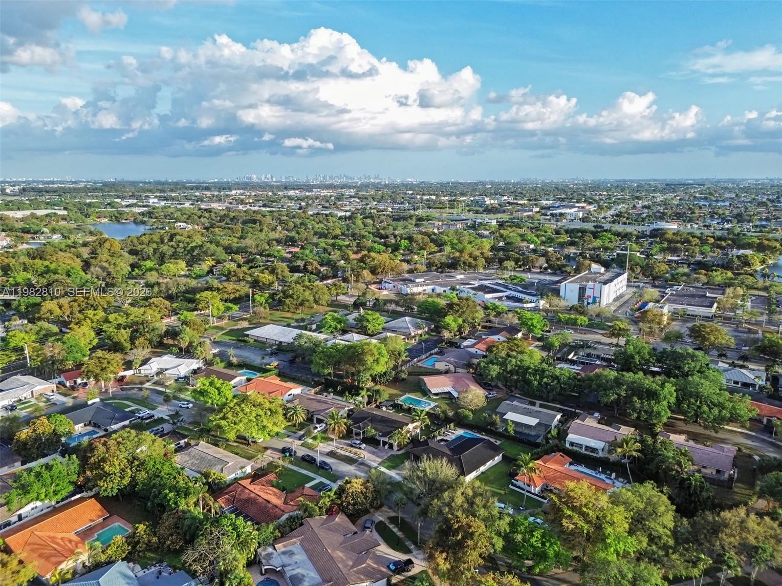 MIAMI LAKES SEC 4 - Residential