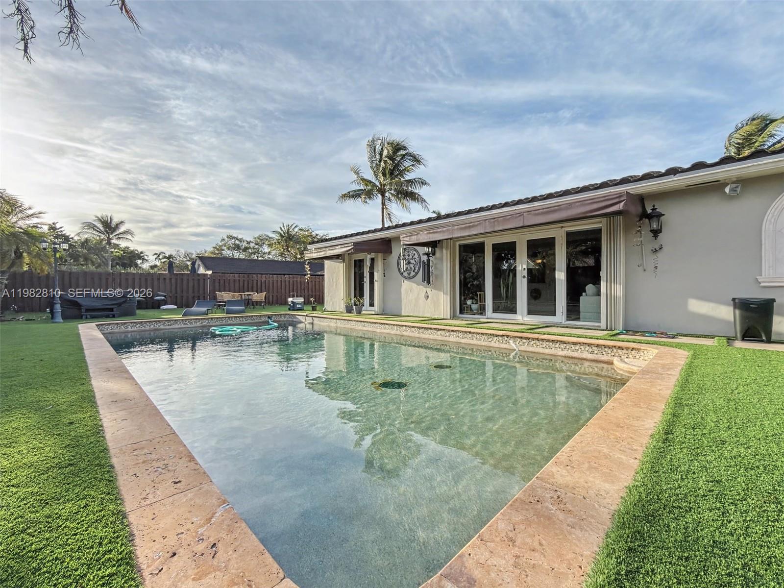 MIAMI LAKES SEC 4 - Residential