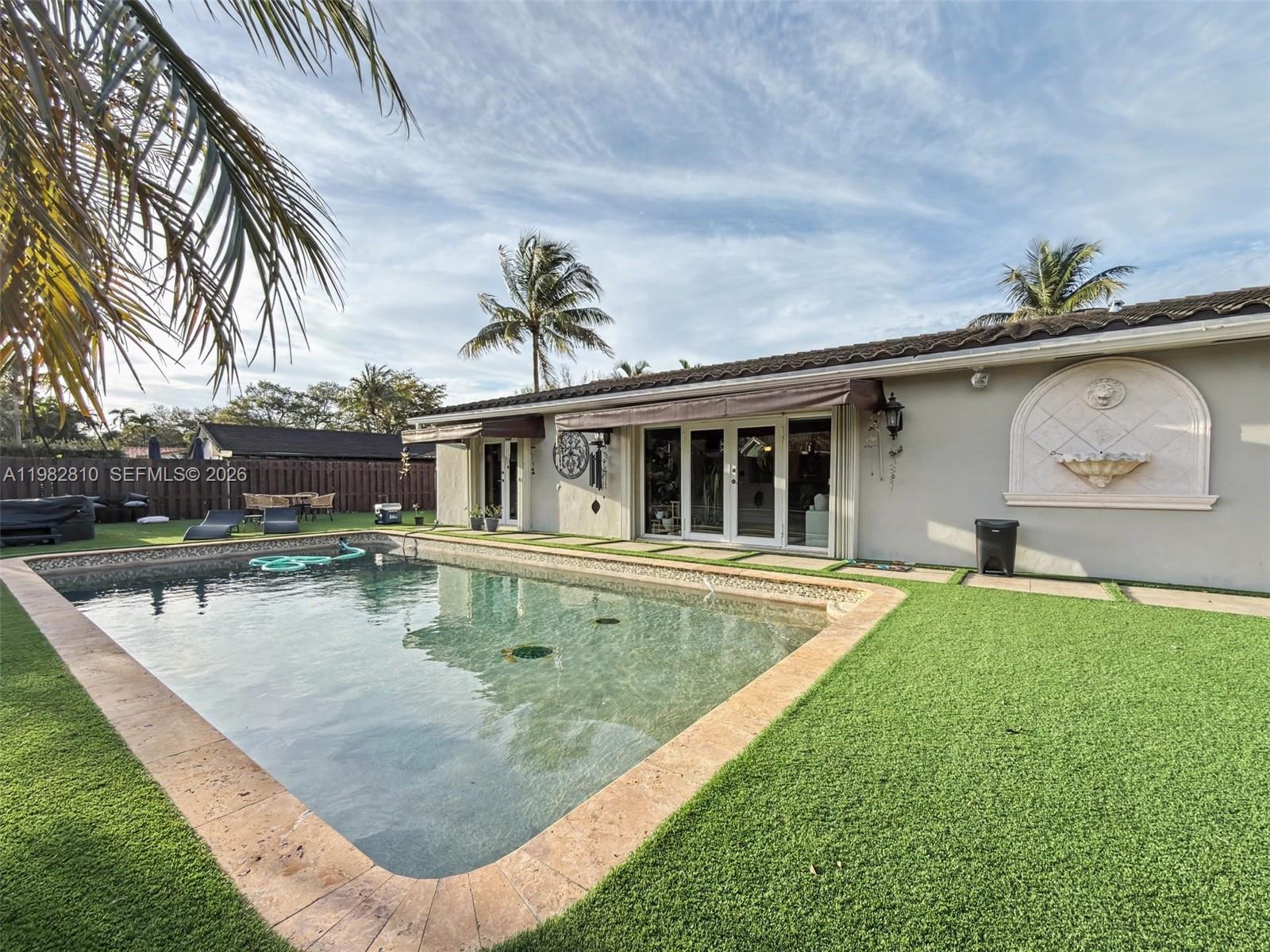 MIAMI LAKES SEC 4 - Residential