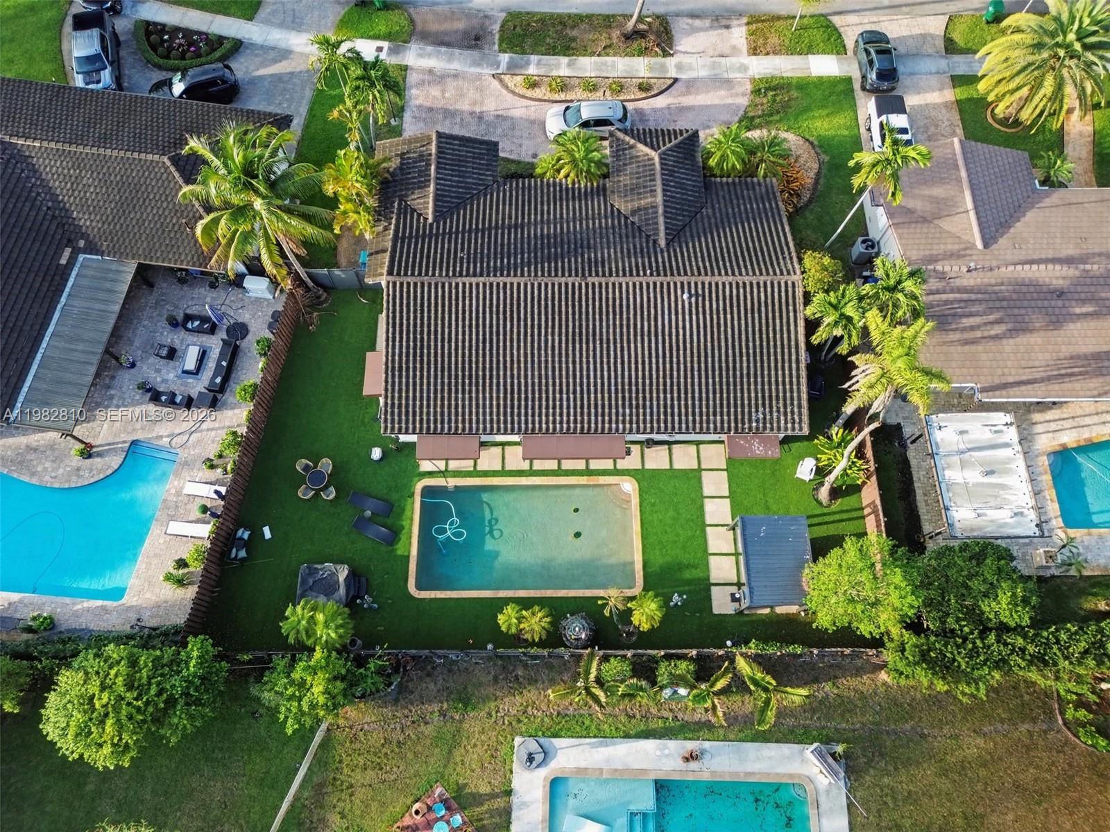 MIAMI LAKES SEC 4 - Residential