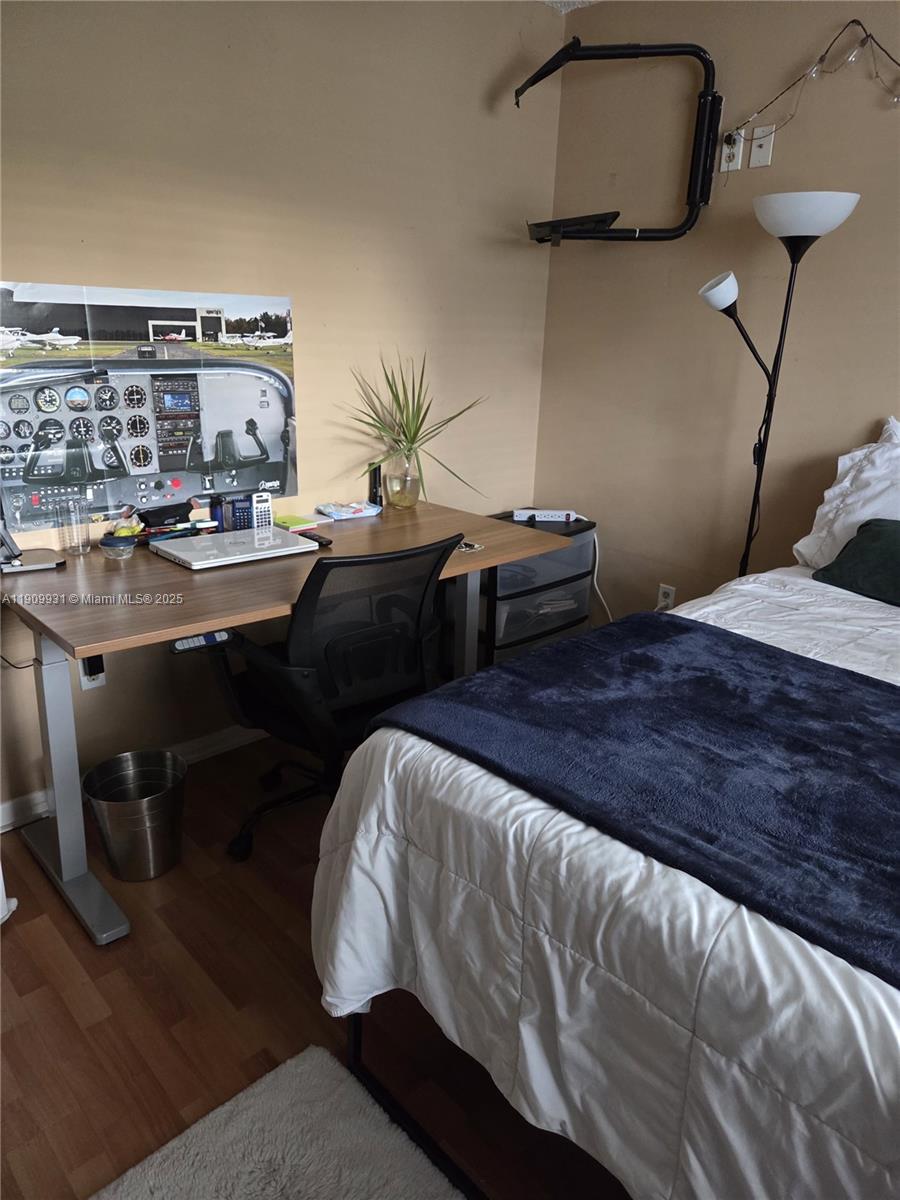 CORAL LAKES - Residential Lease