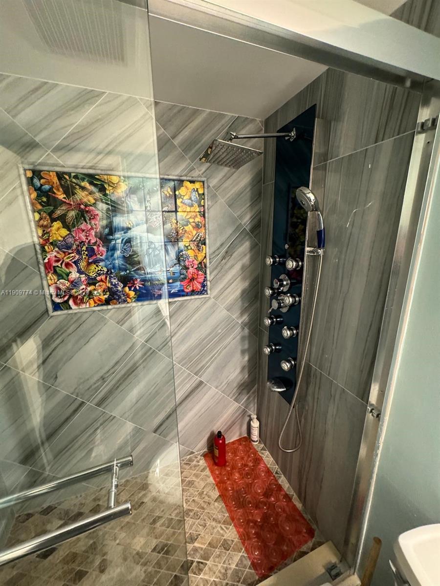 Plaza Towers North Condo - Residential Lease