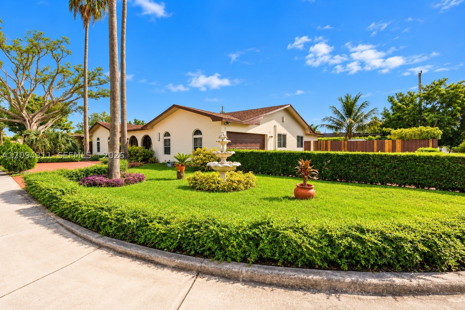19901 Highland Lakes Blvd