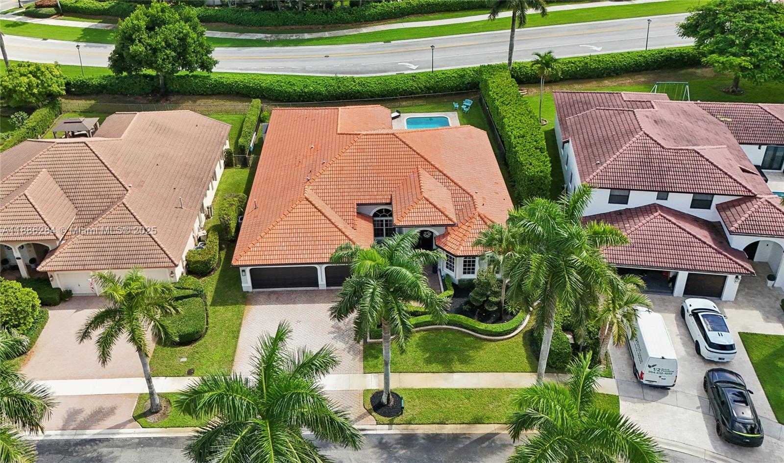 SUNSET LAKES PLAT ONE - Residential