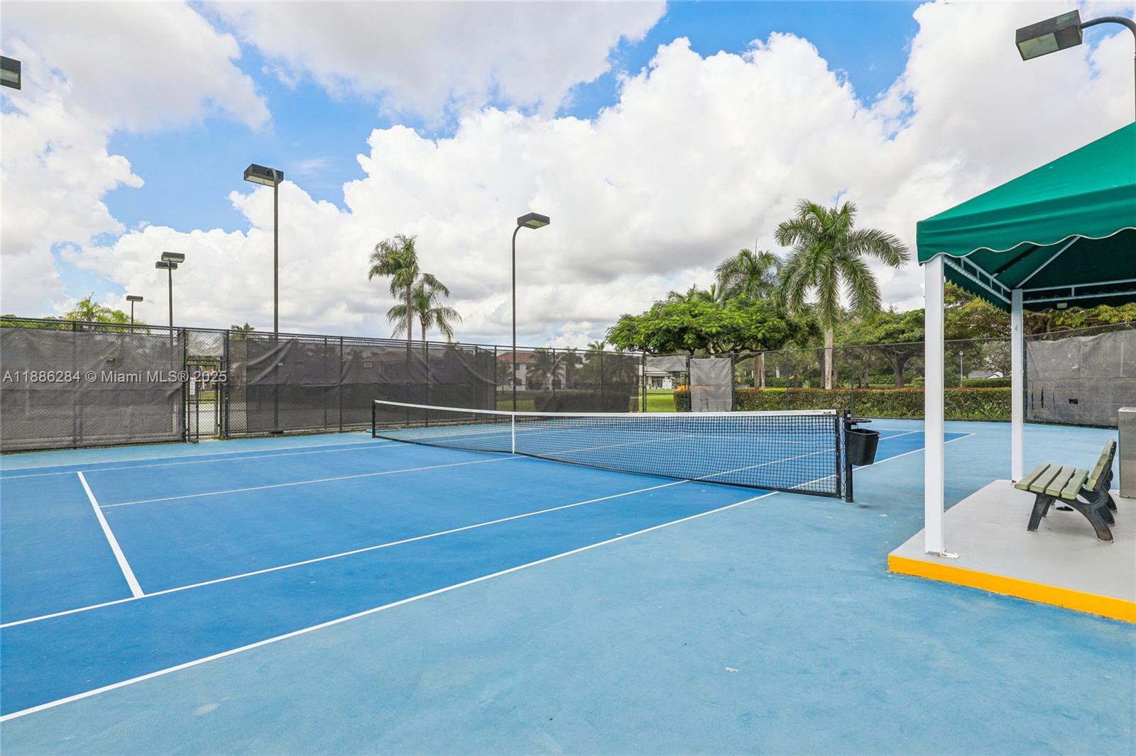 SUNSET LAKES PLAT ONE - Residential