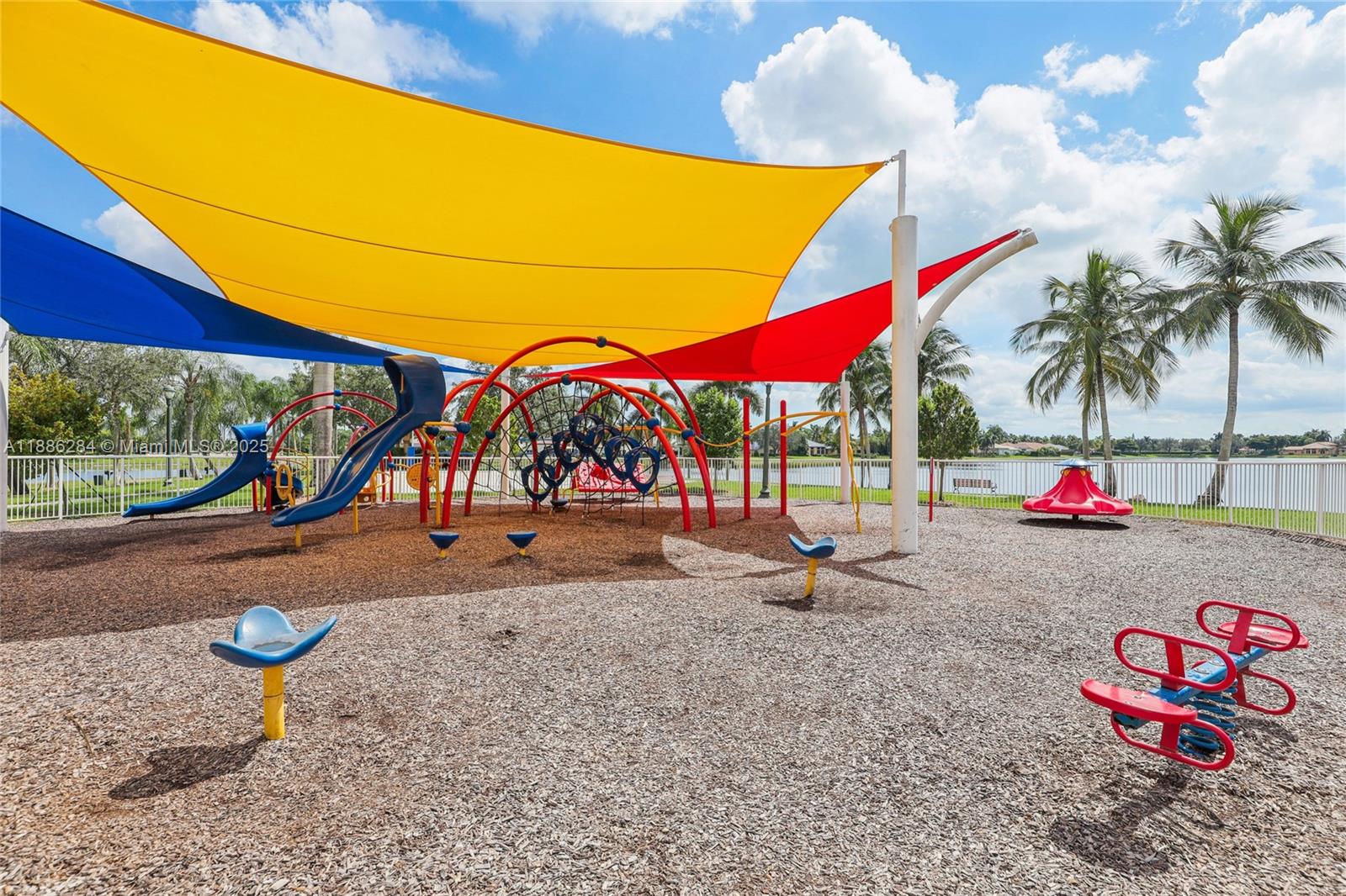 SUNSET LAKES PLAT ONE - Residential