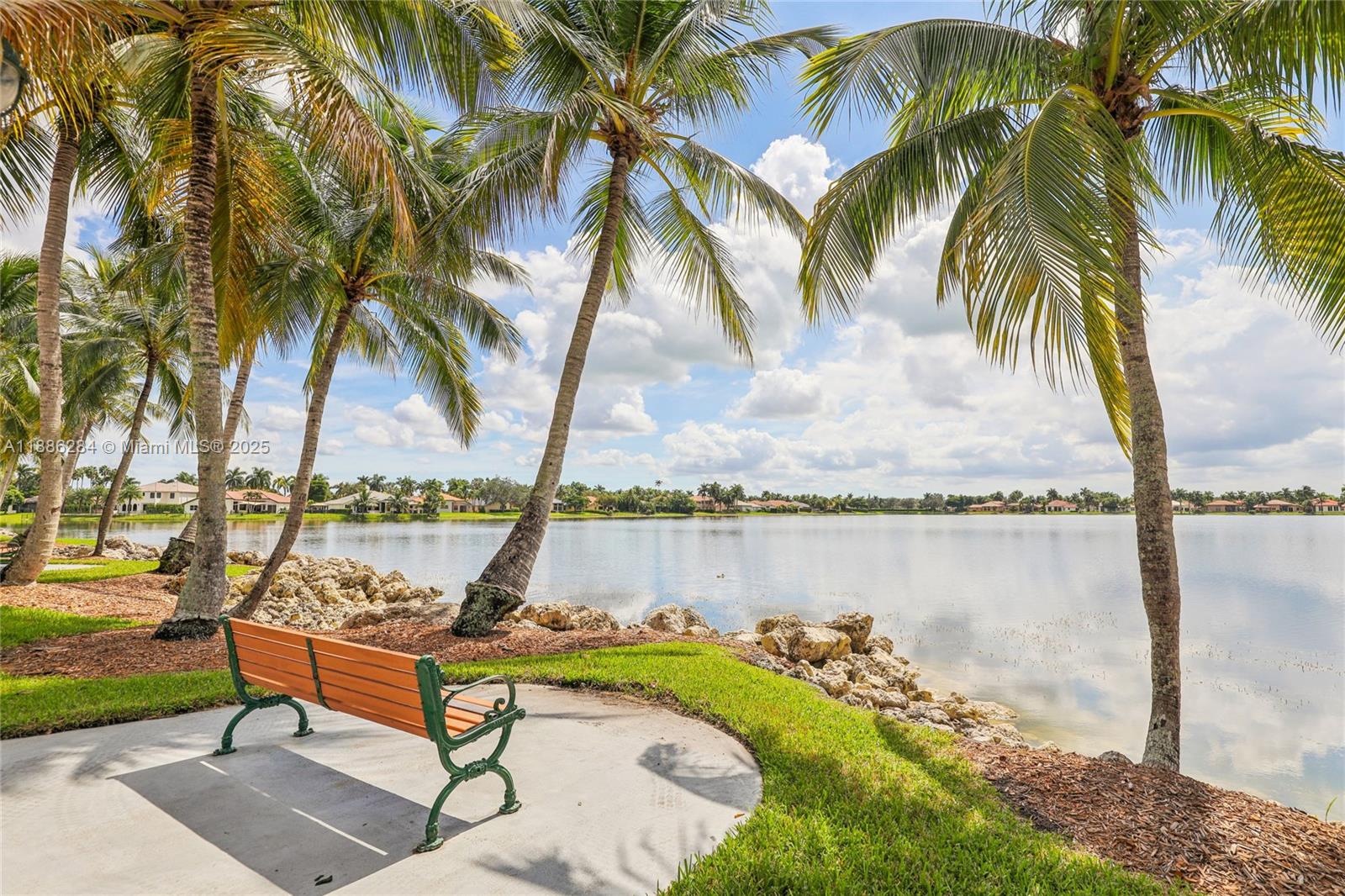SUNSET LAKES PLAT ONE - Residential