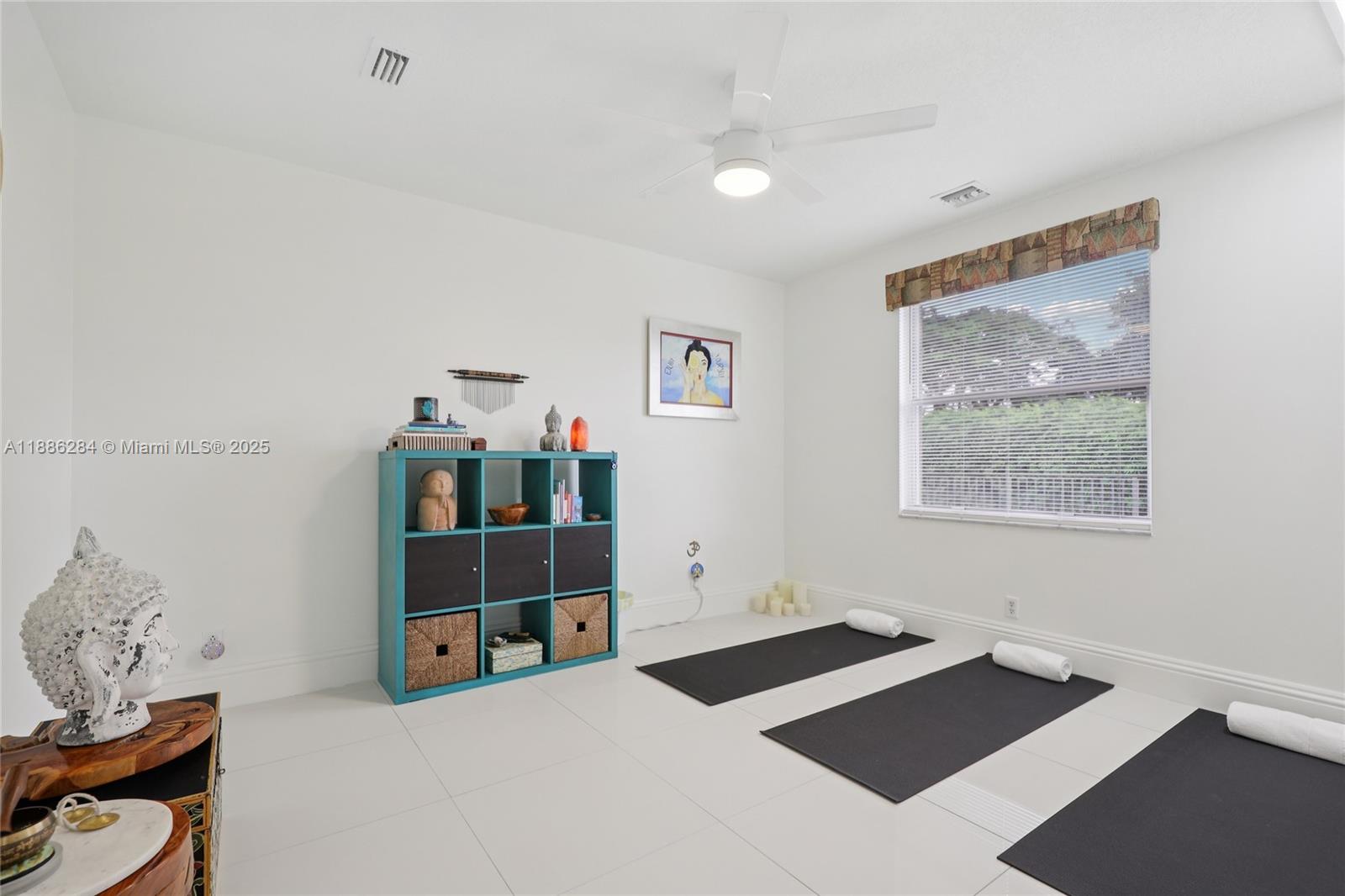 SUNSET LAKES PLAT ONE - Residential