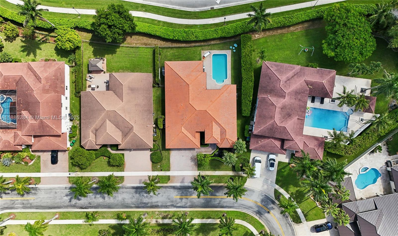 SUNSET LAKES PLAT ONE - Residential