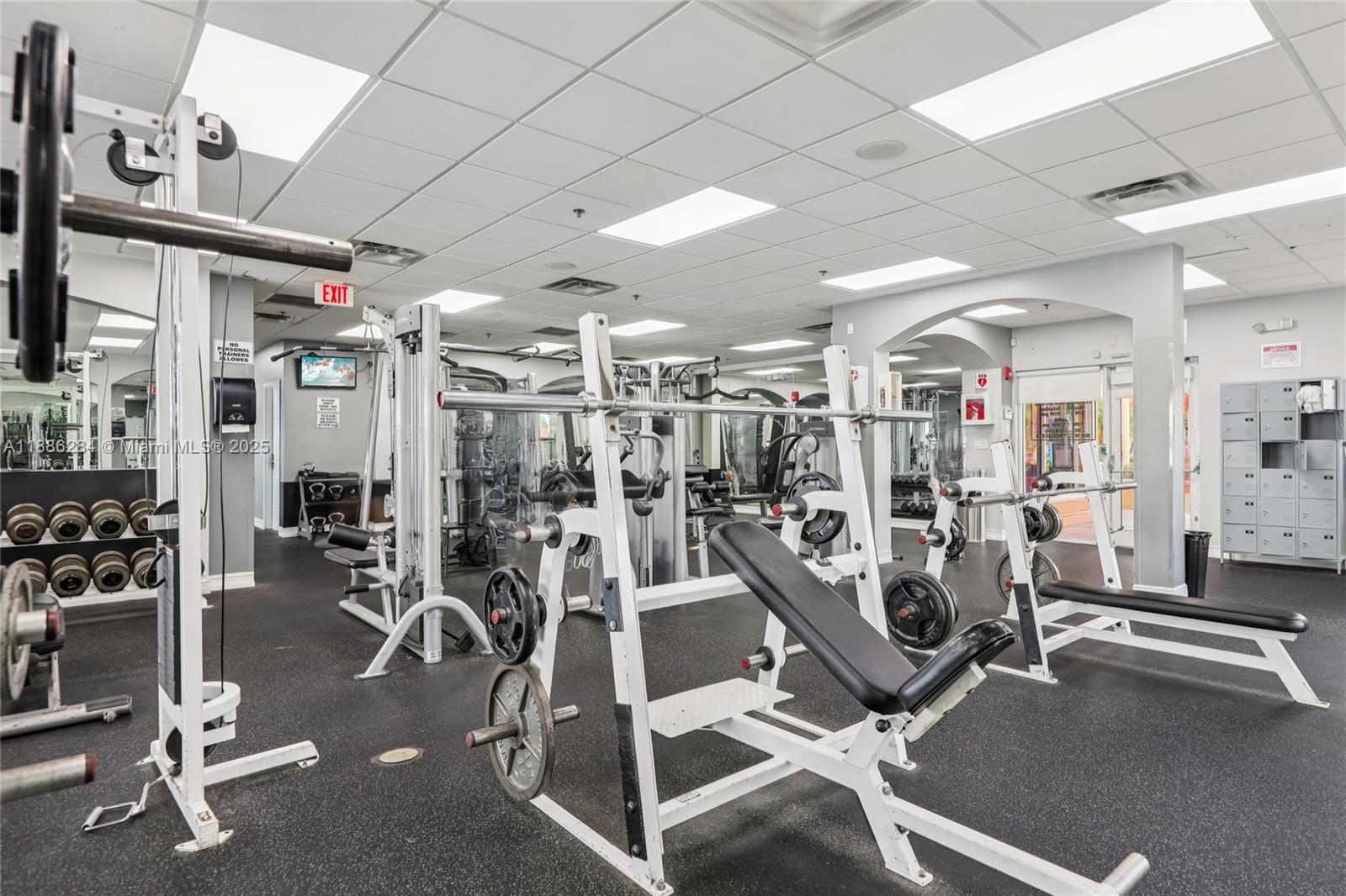 SUNSET LAKES PLAT ONE - Residential