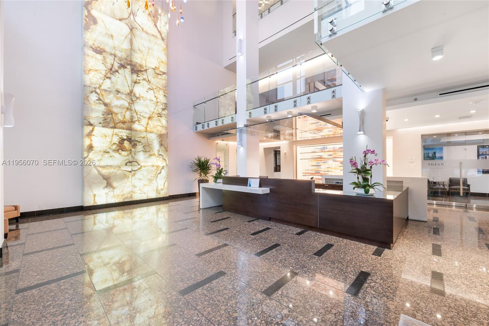 VILLA REGINA CONDO - Residential