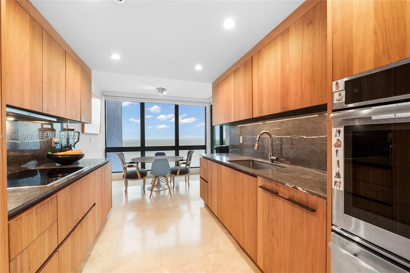 VILLA REGINA CONDO - Residential