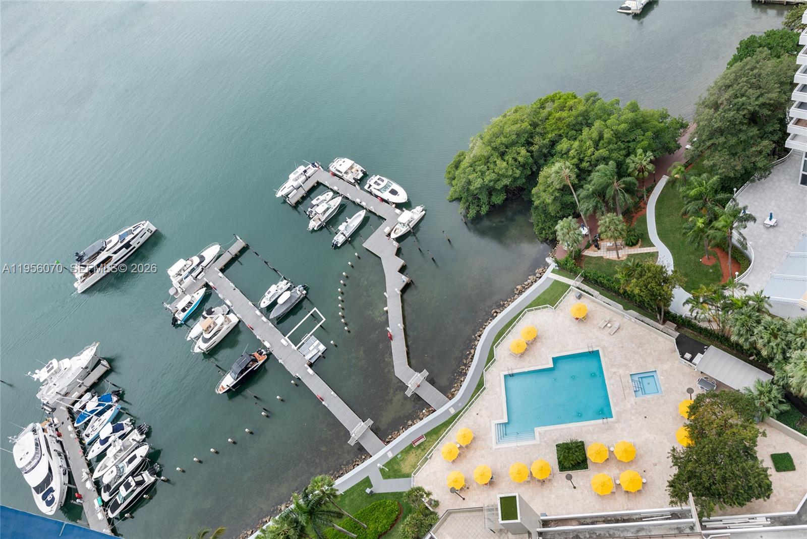 VILLA REGINA CONDO - Residential