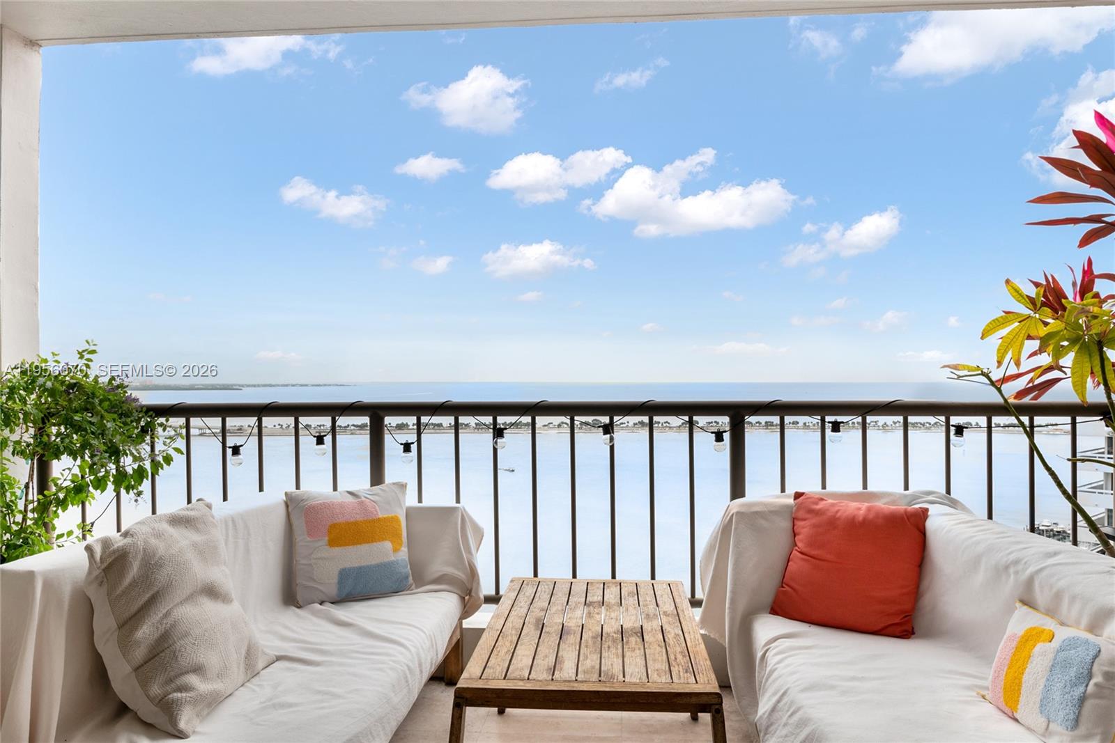 VILLA REGINA CONDO - Residential