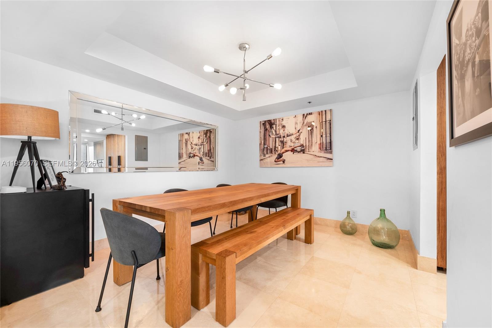 VILLA REGINA CONDO - Residential