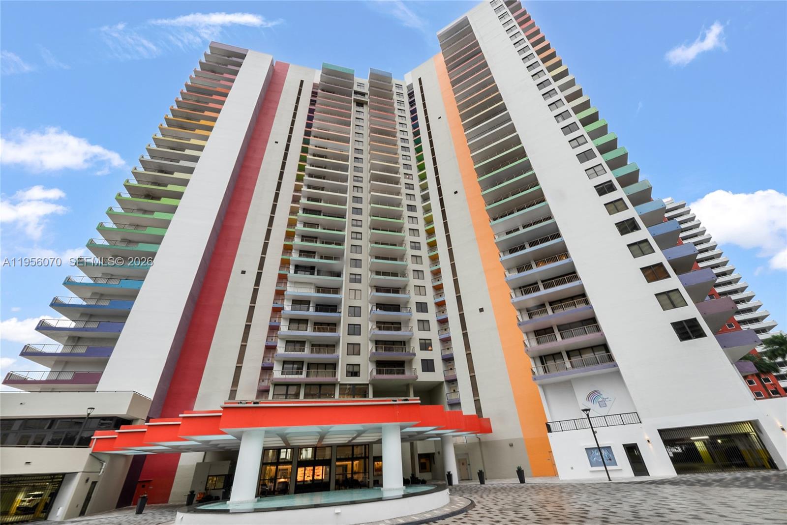 VILLA REGINA CONDO - Residential