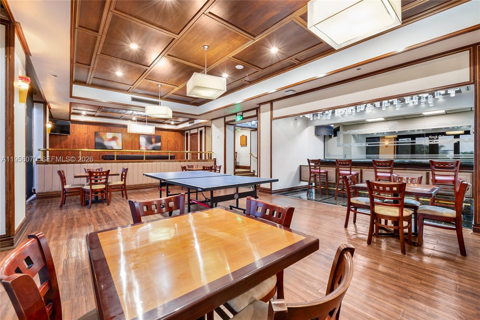 VILLA REGINA CONDO - Residential