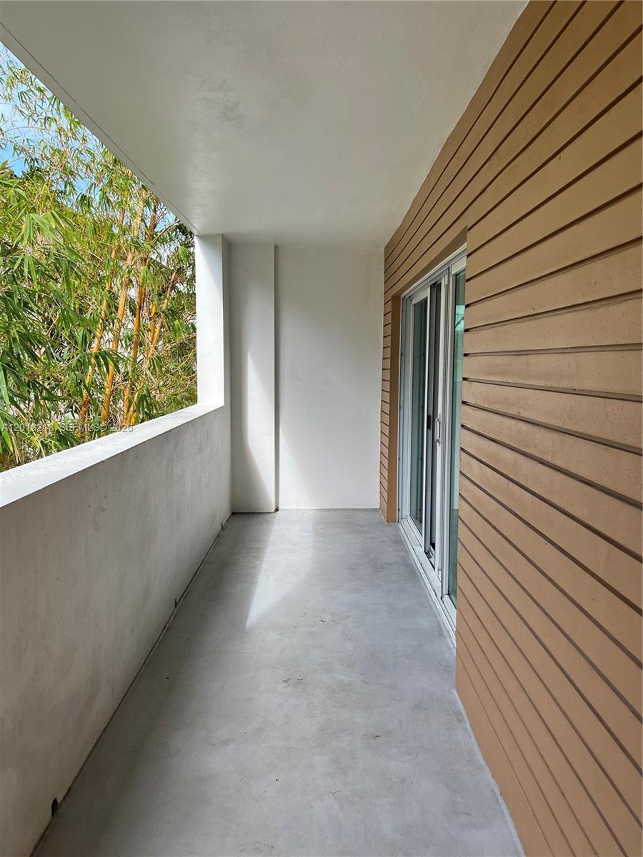 VILLAGGIO IN THE GROVE TO - Residential Lease