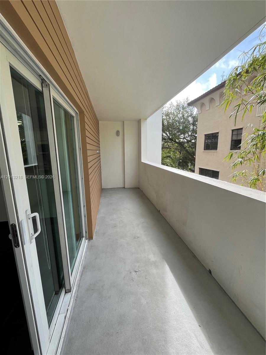 VILLAGGIO IN THE GROVE TO - Residential Lease