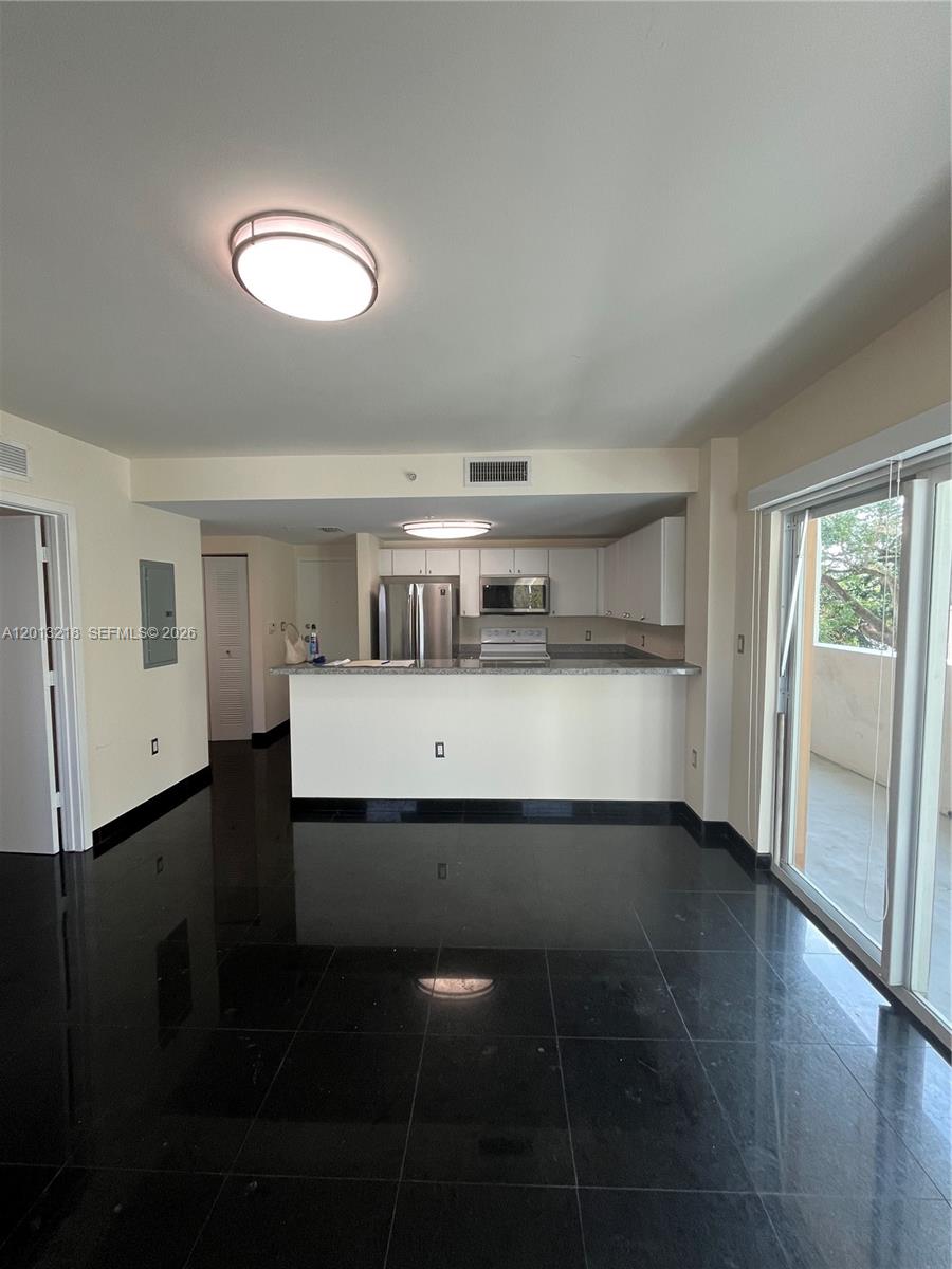 VILLAGGIO IN THE GROVE TO - Residential Lease