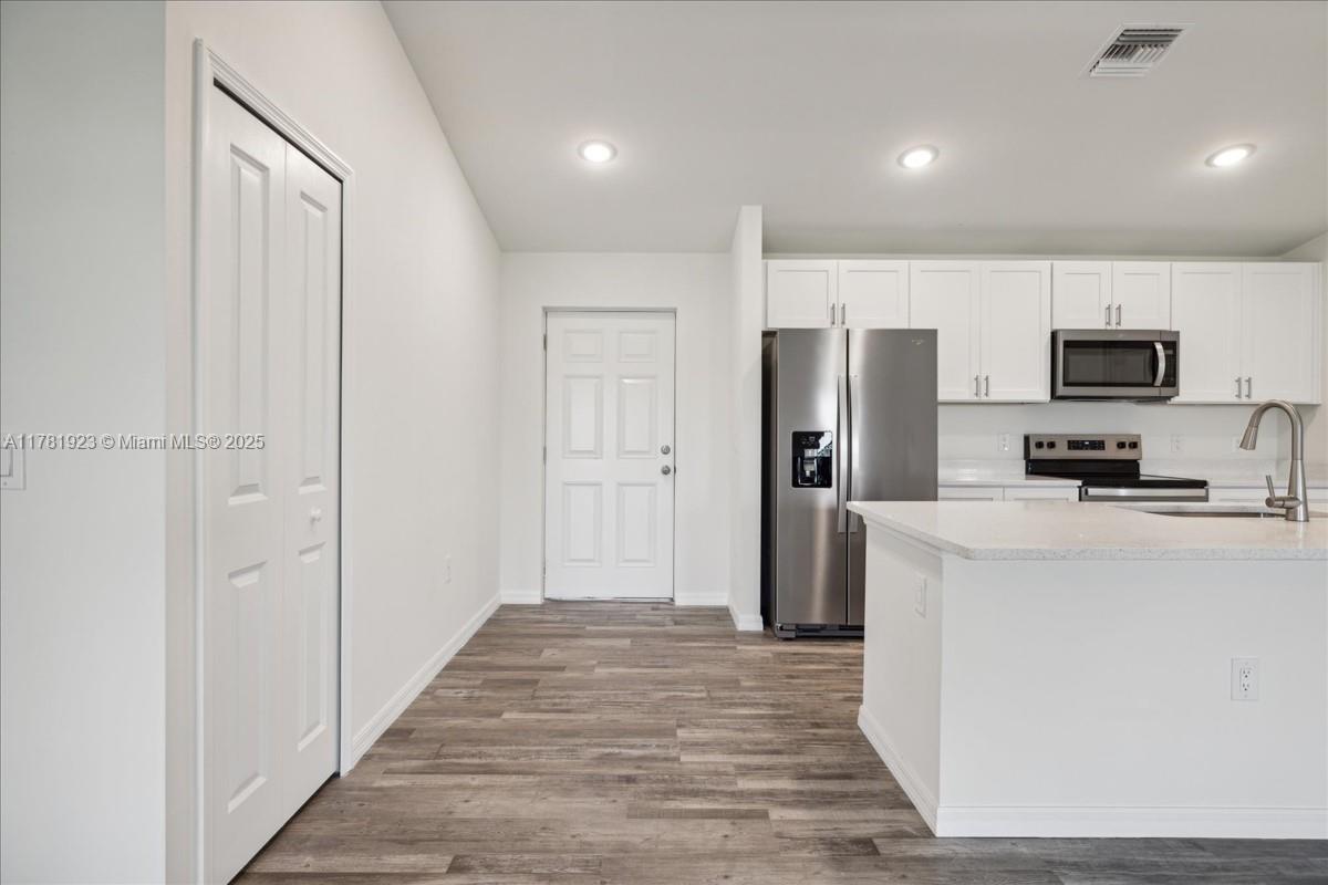 2104 NW 16th PL