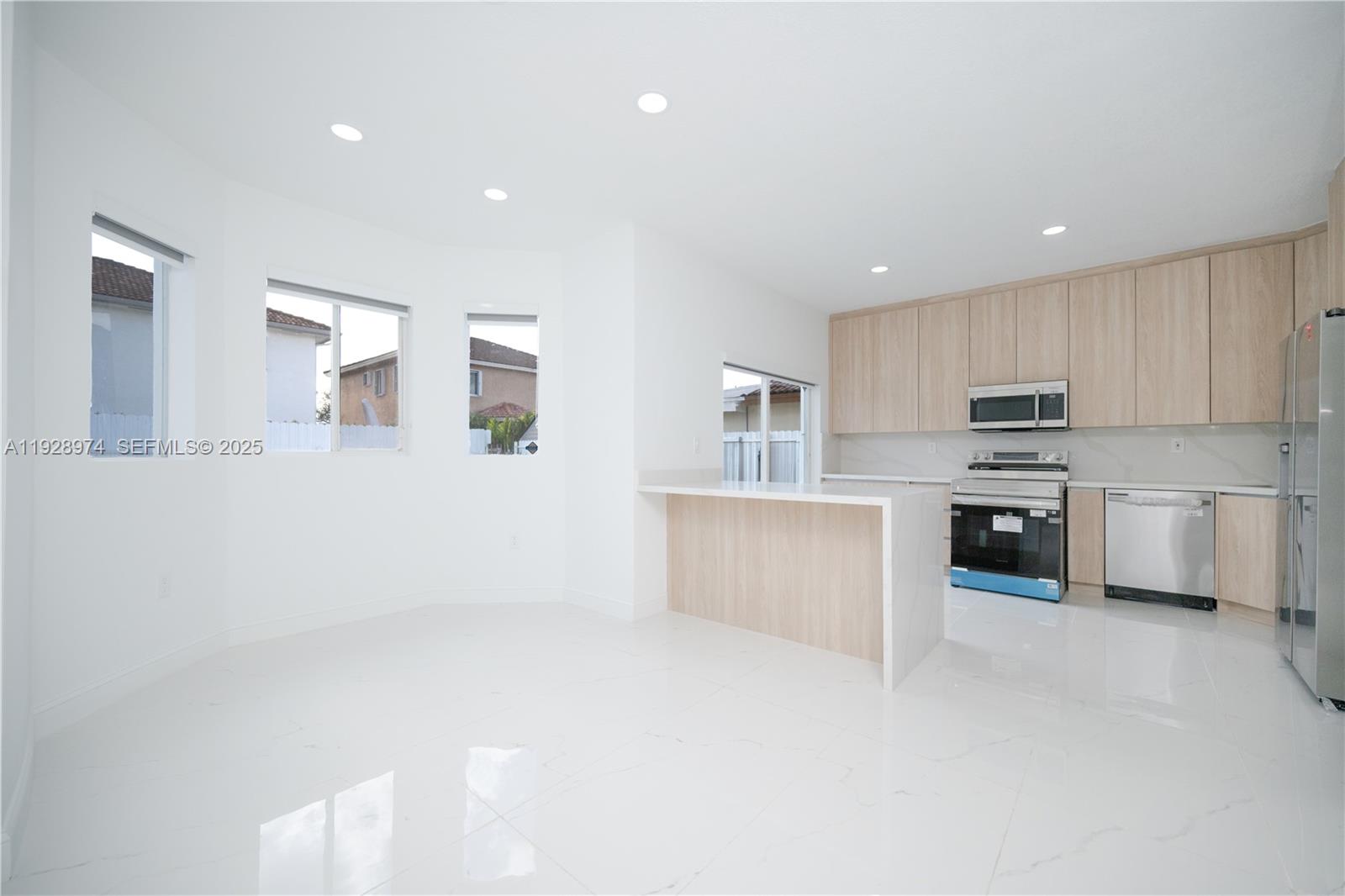 KAYLA S PLACE - Residential