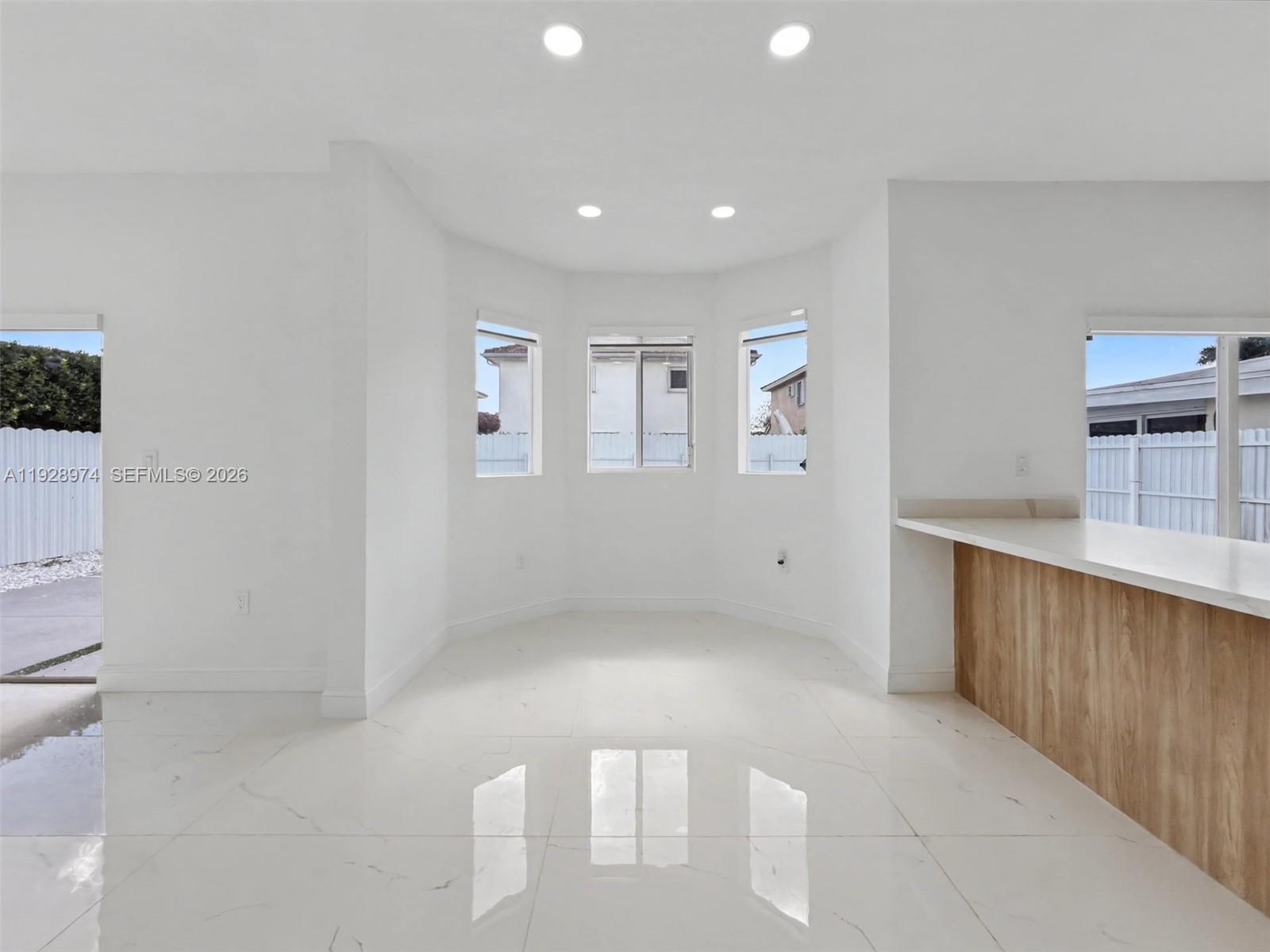 KAYLA S PLACE - Residential