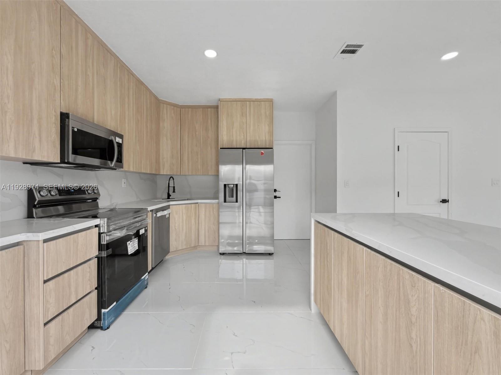 KAYLA S PLACE - Residential