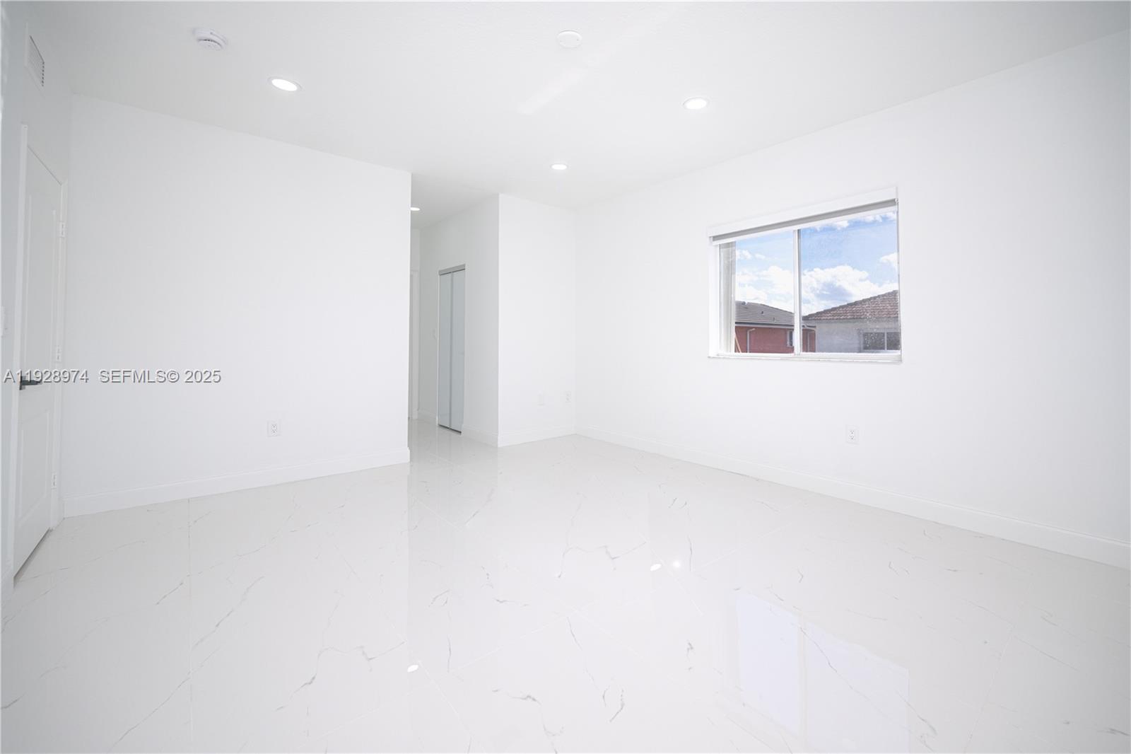 KAYLA S PLACE - Residential