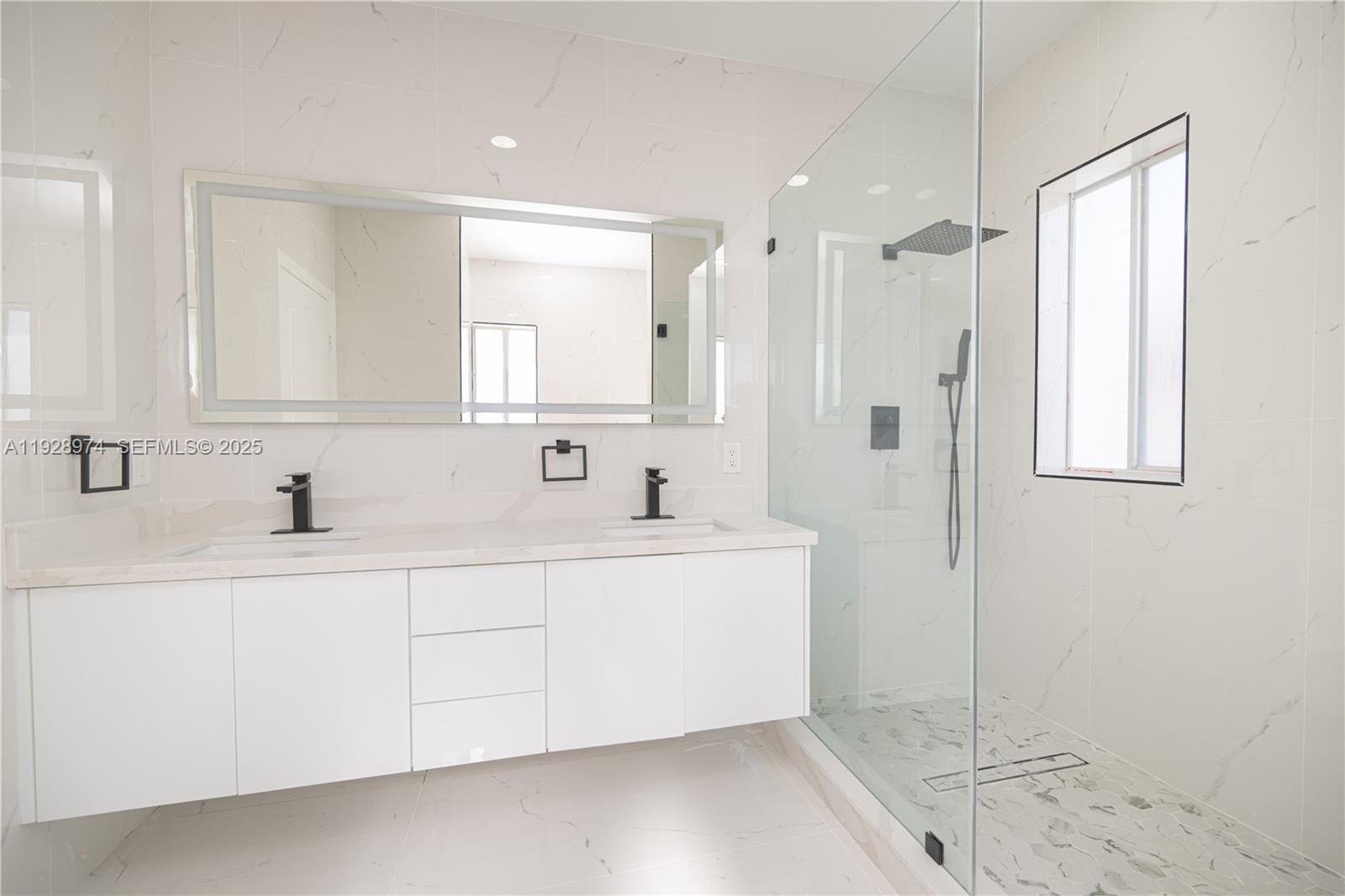 KAYLA S PLACE - Residential