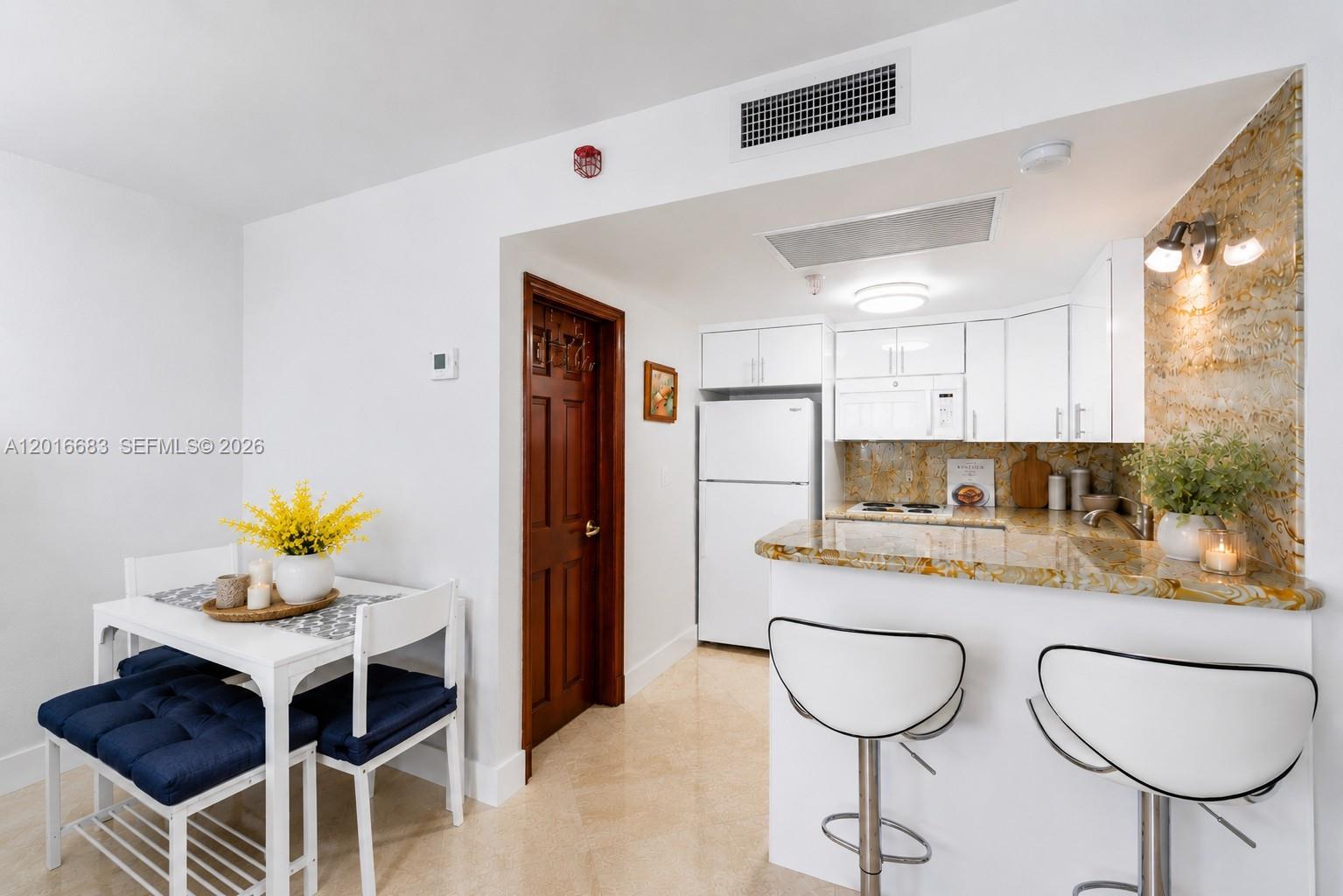 THE AVENTURA BEACH CLUB C - Residential