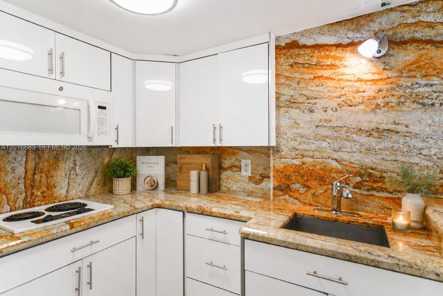 THE AVENTURA BEACH CLUB C - Residential
