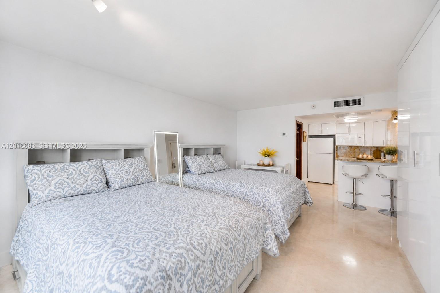THE AVENTURA BEACH CLUB C - Residential