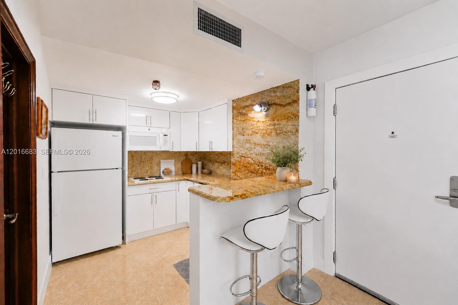 THE AVENTURA BEACH CLUB C - Residential