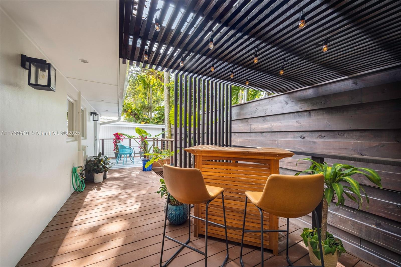 ROCK REEF - Residential