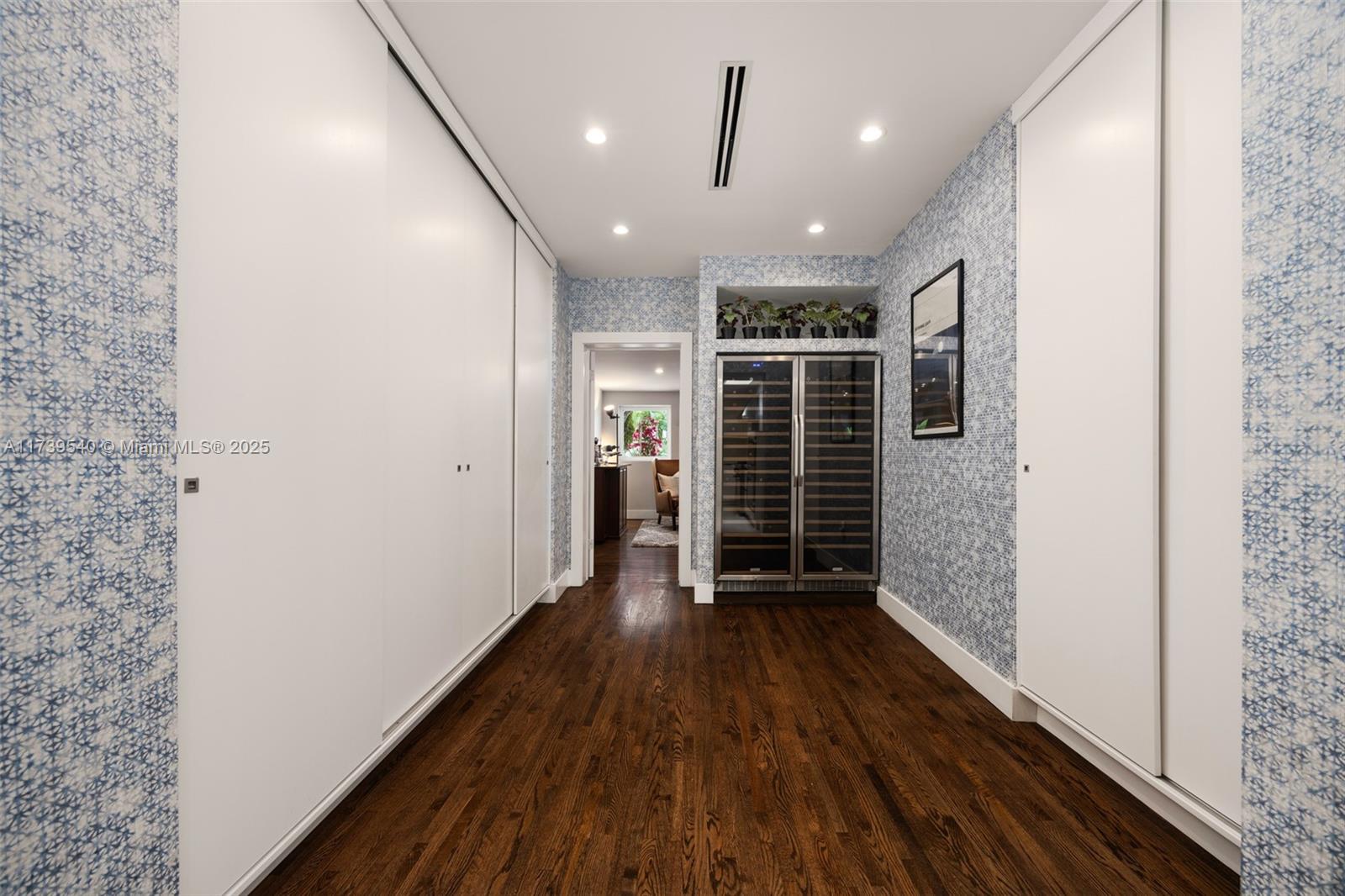 ROCK REEF - Residential