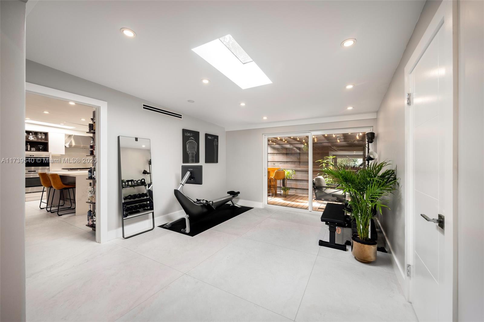 ROCK REEF - Residential